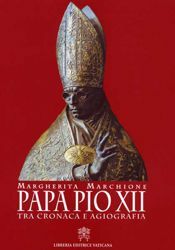 Immagine di Papa Pio XII Tra Cronaca e Agiografia