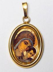 Picture of Virgen Mary with Child Gold plated Silver and Porcelain oval Pendant mm 19x24 (0,75x0,95 inch) Unisex Woman Man