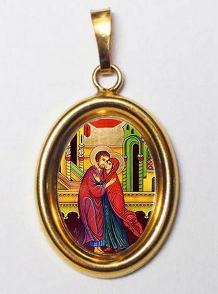 Picture of The embrace of the newlyweds St Anne and St. Joachim Gold plated Silver and Porcelain oval Pendant mm 19x24 (0,75x0,95 inch) Unisex Woman Man