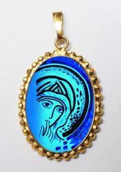 Picture of Our Lady of Silence by Kiko Gold plated Silver and Porcelain Pendant with crown frame mm 24x30 (0,94x1,18 inch) for Woman