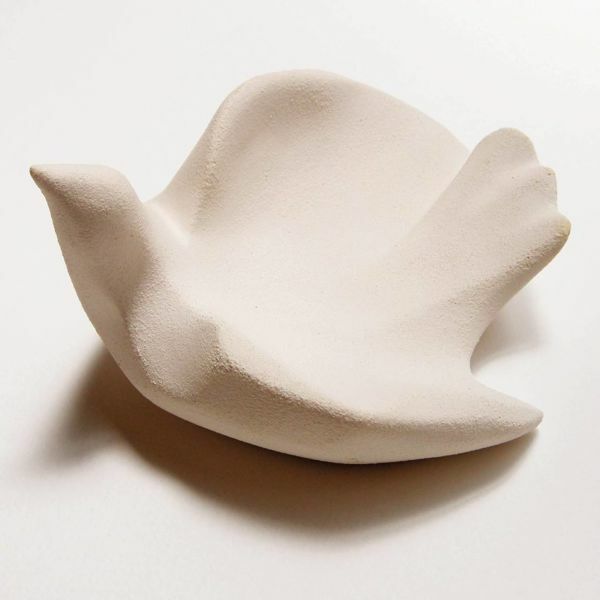 Picture of Dove cm 6 (2,4 inch) Sculpture in white refractory clay Ceramica Centro Ave Loppiano