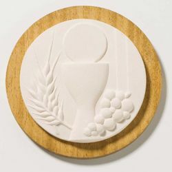 Picture of Tondo First Communion on wooden board cm 14 (5,5 inch) Sculpture in white refractory clay Ceramica Centro Ave Loppiano