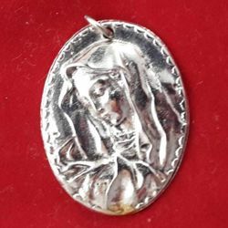 Imagen de Virgen María colgante - Medalla ovalada, baño oro o plata