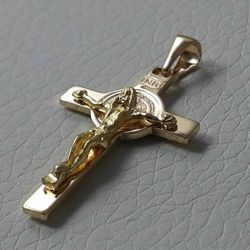 Imagen de Crucifijo con medalla de San Benito Oro amarillo 18 kt gr.3,00 Unisex Mujer Hombre 