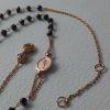 Imagen de Cadena Rosario para hombre gr 5,2 oro rosa 18k y ónice negro
