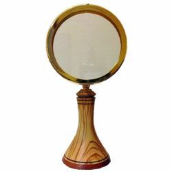 Picture of Eucharistic Shrine Monstrance for Magna Hosts H. cm 32 cm (12,6 inch) in Olive Wood of Assisi