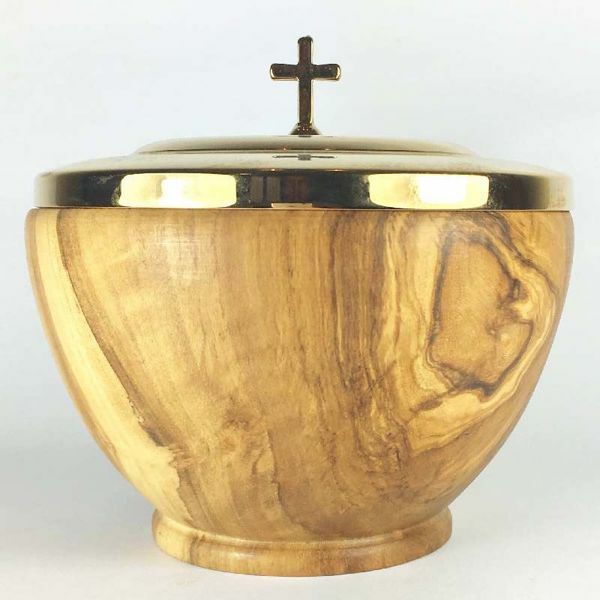 Picture of Low Liturgical Ciborium H. cm 12 (4,7 inch) with Lid in Olive Wood of Assisi