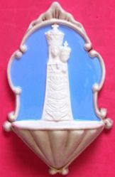 Immagine di Santa Rita da Cascia Acquasantiera cm 20 (7,9 in) Bassorilievo Ceramica Robbiana