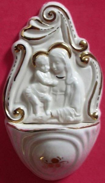 Picture of Madonna and Child Holy Water Stoup cm 14 (5,5 in) White and Gold Glazed Ceramic 