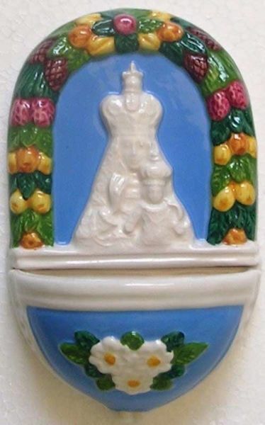 Imagen de Nuestra Señora de Loreto y flores Pila de Agua Bendita cm 15 (5,9 in) Cerámica vidriada Benditera pintada a mano