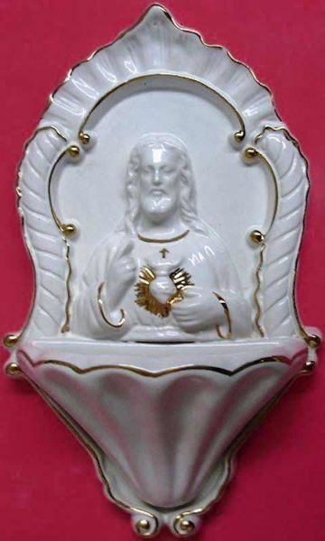 Immagine di Sacro Cuore di Gesù Acquasantiera cm 26 (10,2 in) Ceramica invetriata Bianca filo Oro