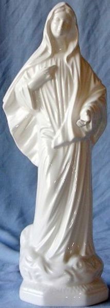 Immagine di Statua Madonna di Medjugorje cm 30 (11,8 in) Ceramica invetriata di Deruta dipinta a mano
