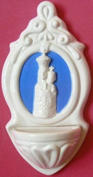 Immagine di Madonna di Loreto Acquasantiera cm 22 (8,7 in) Ceramica invetriata dipinta a mano