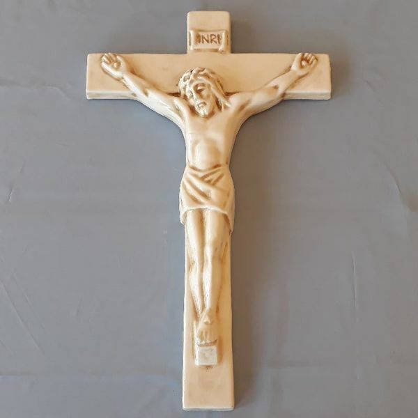 Picture of Wall Crucifix Ivory Color cm 40x25 (15,7x9,8 in) in Ceramic of Deruta (Italy)