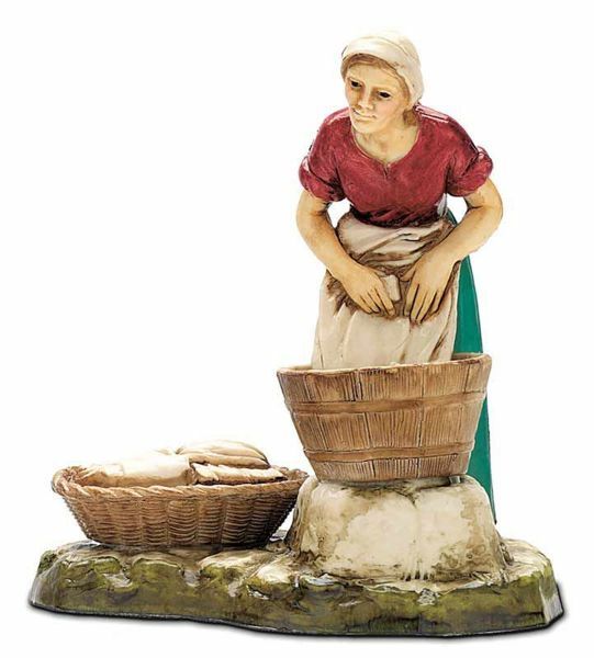 Picture of Washerwoman cm 10 (3,9 inch) Landi Moranduzzo Nativity Scene in PVC, Neapolitan style