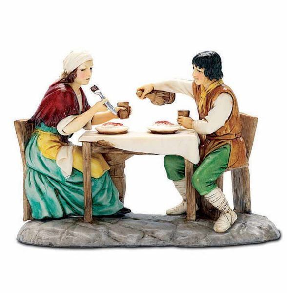 Immagine di Gruppo Uomo e Donna al Tavolo cm 10 (3,9 inch) Presepe Landi Moranduzzo in PVC stile Napoletano