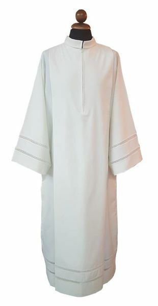 Picture of Priestly Alb with two turns of Gigliuccio lace Ivory Wool blend Liturgical Tunic