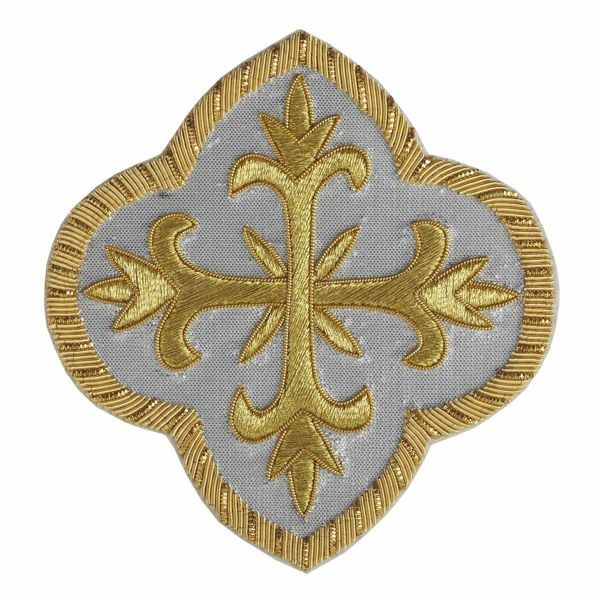 Immagine di Croce ricamata oro su fondo argento H. 10 cm