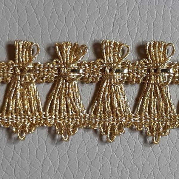 Picture of Agremano Braided Trim gold metal Handheld fan H. cm 2 (0,79 inch) Metallic thread and Viscose Border Edge Trimming for liturgical Vestments