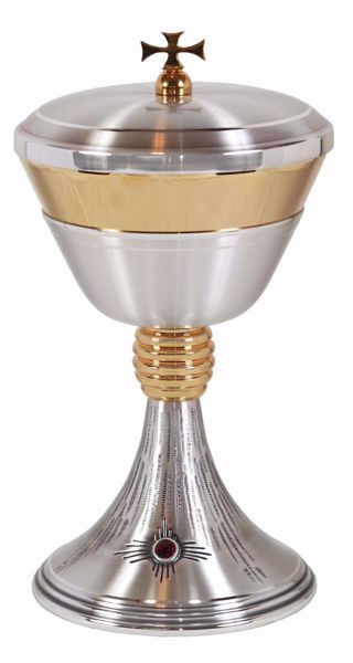 Picture of Liturgical Ciborium H. cm 22 (8,7 inch) with Knot Cross Red Swarovski in chiseled brass Gold Silver 