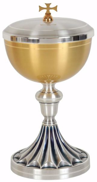 Picture of Liturgical Ciborium H. cm 23 (9,1 inch) with Knot decorated base in brass Gold Silver 