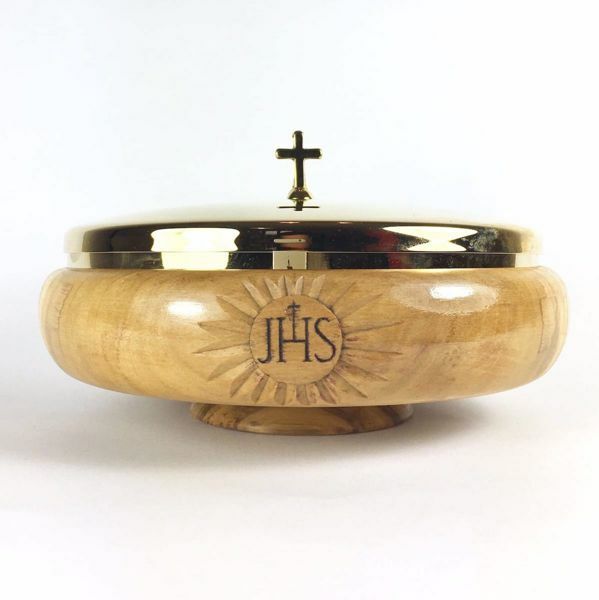 Picture of Liturgical Paten Diam. cm 16 (6,3 inch) with Lid JHS Symbol and Rays of Light carved by hand in Olive Wood of Assisi