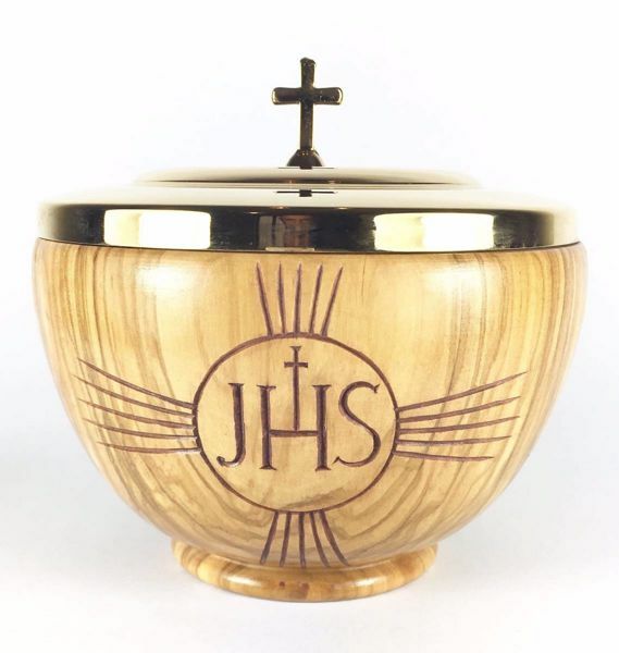 Imagen de Copón litúrgico Ciborio bajo H. cm 12 (4,7 inch) Símbolo JHS y Rayos de Luz de Madera de Olivo de Asís         