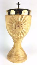 Imagen de Copón litúrgico Ciborio H. cm 20 (7,9 inch) Símbolo JHS y Rayos de Luz de Madera de Olivo de Asís         