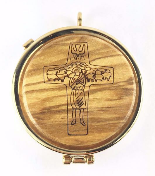 Picture of Eucharistic Pyx Sacred Hosts Vessel Diam. cm 5 (2,0 inch) the Good Shepherd in Gold plated Brass and Olive Wood of Assisi