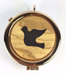 Picture of Eucharistic Pyx Sacred Hosts Vessel Diam. cm 6 (2,4 inch) Dove of Peace in Gold plated Brass and Olive Wood of Assisi