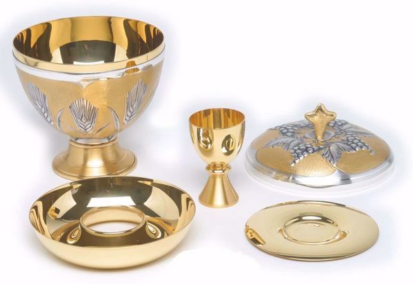 Picture of Liturgical Ciborium Communion under Both Kinds H. cm 15 (5,9 inch) Ears of Wheat in chiseled brass Silver Bicolor 