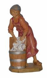 Picture of Washerwoman cm 16 (6,3 inch) Lux Euromarchi Nativity Scene Traditional style in wood stained plastic PVC for outdoor use