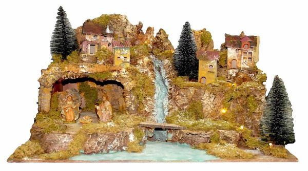 Immagine di Set Natività Sacra Famiglia 3 Pezzi con Paesaggio cm 10 (39 inch) Villaggio Presepe Completo Euromarchi con luci e cascata 