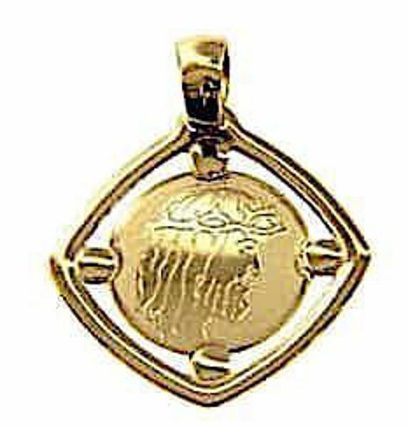 Picture of Holy Face of Jesus Christ Sacred Square Medal Pendant in bas-relief gr 1,2 Yellow Gold 18k for Woman 