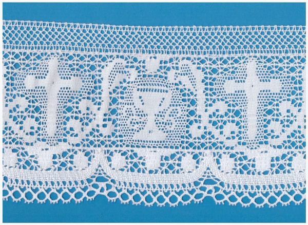 Imagen de Encaje de Bolillos Bordado Cruz y Cáliz H. cm 15 (5,9 inch) Algodón puro Blanco para Mantel de Altar y Vestiduras Sagradas