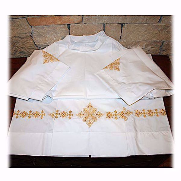 Immagine di SU MISURA Camice liturgico collo quadro ricamo oro Croce floreale misto cotone bianco