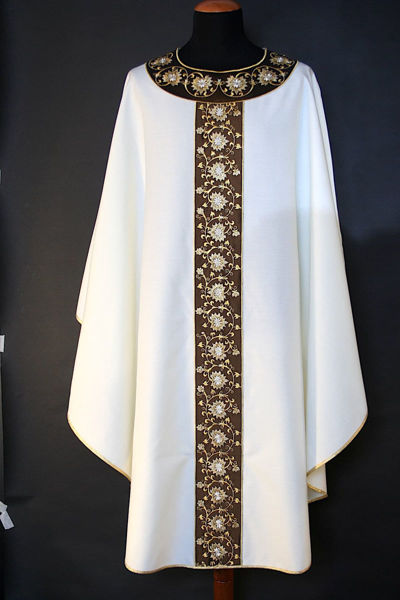 Picture of Chasuble Round Collar Stolon and Neck in Dupion floral pattern Vatican Canvas  Ivory Red Green Violet