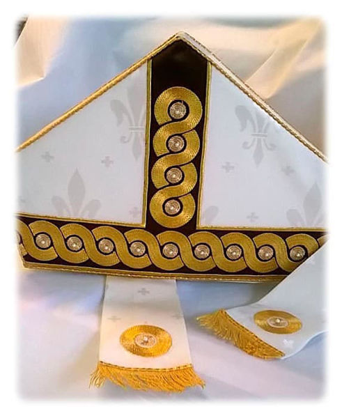 Imagen de Mitria litúrgica Forma Moderna Galón Bordado Circulos Oro Strass Shantung Blanco