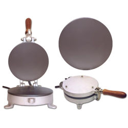 Picture of Altar Bread manual baking machine smooth plate cm 17,5 (6,9 inch) aluminium for Holy Mass Communion Hosts wafer