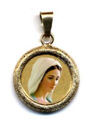 Imagen de Nuestra Señora de Medjugorje Medalla colgante redonda acabado martillado Diám mm 19 (0 75 inch) Plata con baño de oro y Porcelana Unisex Mujer Hombre
