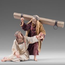 Picture of Simon of Cyrene helps Jesus to carry his cross 14 cm (5,5 inch) Immanuel dressed Nativity Scene oriental style Val Gardena wood statues fabric clothes