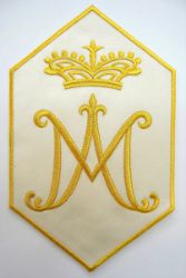 Picture of Hexagonal Embroidered "M" Symbol Marian Applique 7,5x12,2 inch in Satin fabric by Chorus - White