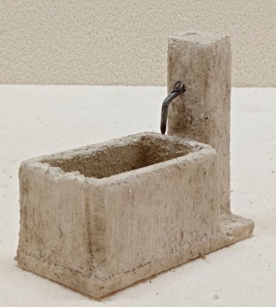 Picture of Handmade polystyrene Fountain with trough for 2,4 inch nativity scene