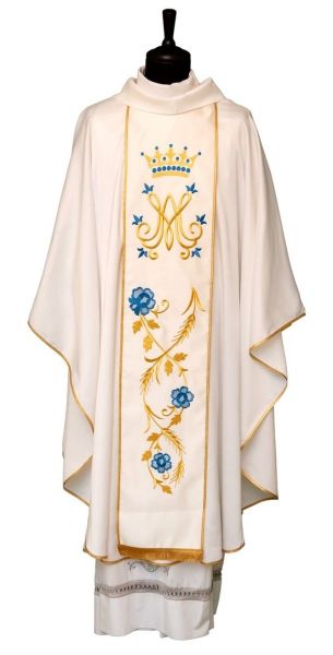Imagen de Casulla Mariana crema seda cuello anillo estola ricamente bordada