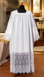 Imagen de Alba sacerdotal barroca puro lino con encaje macramé - Blanco