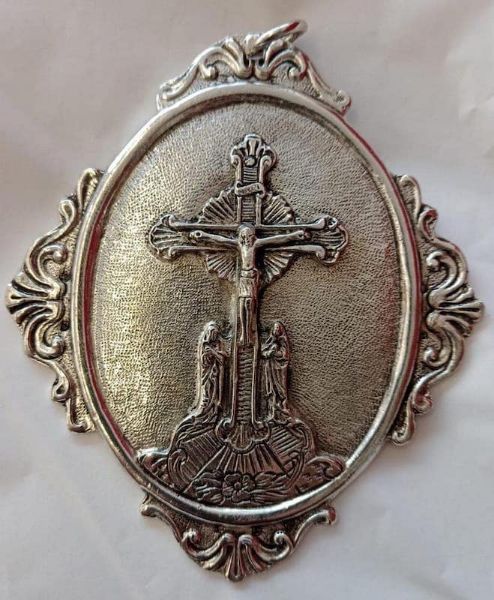 Immagine di Crocifissione di Cristo con Maria e S. Giovanni Medaglia Confraternita stagno