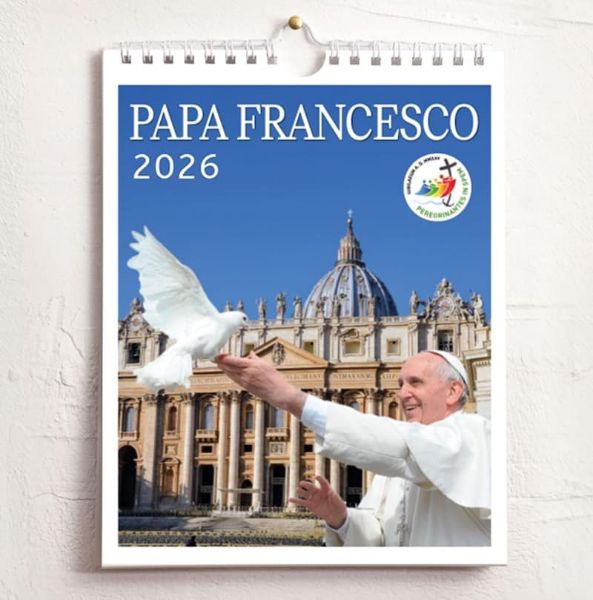 Imagen de Pope Francis 2026 wall and desk calendar cm 16,5x21 (6,5x8,3 in)