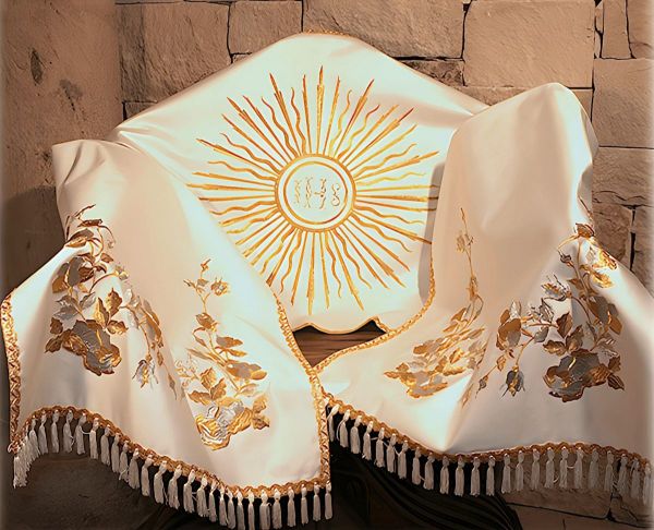 Picture of Catholic Humeral Veil with floral embroidery in multi-tone gold
