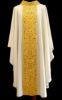 Imagen de Casulla sacerdotal con bordado barroco muy recargado y strass