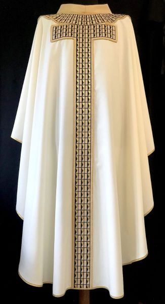 Picture of Ring collar Chasuble with three-dimensional embroidery on satin